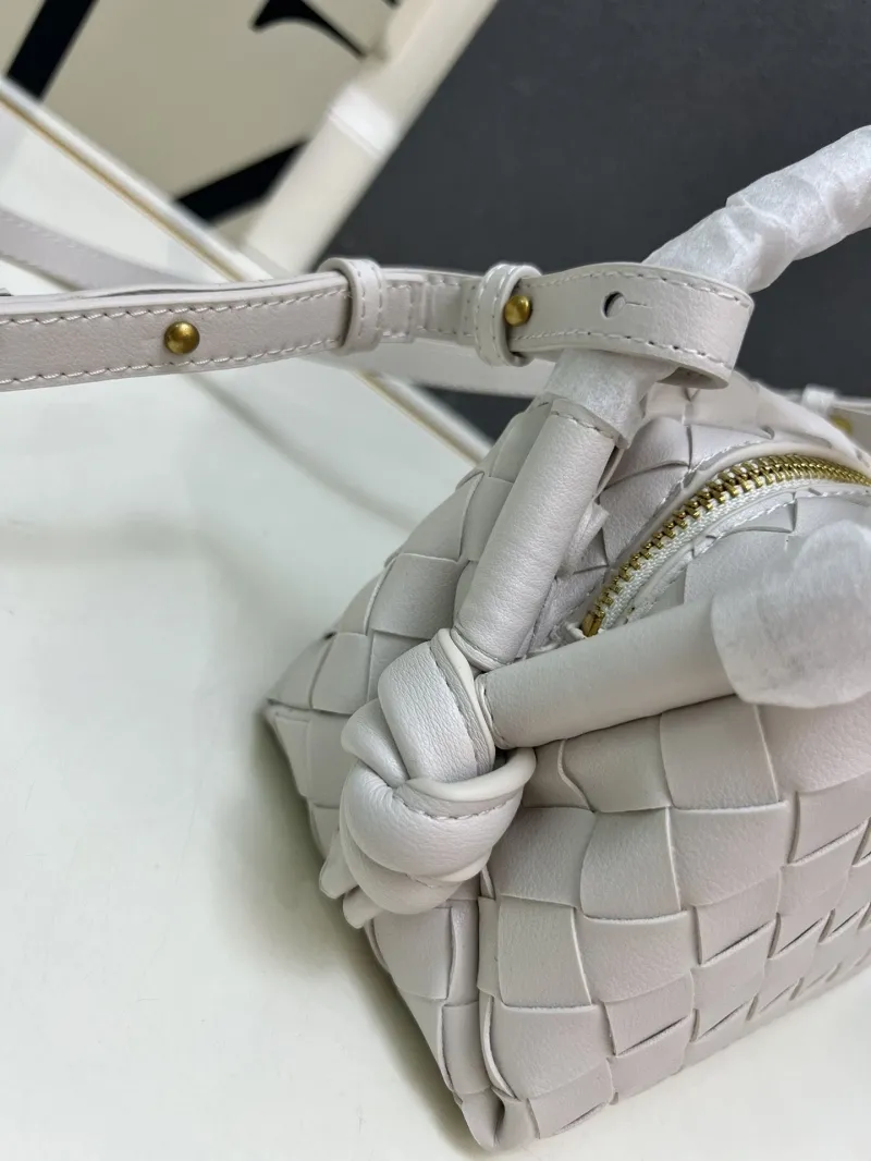 White BV Woven Satchel Bag S04003 - Image 5