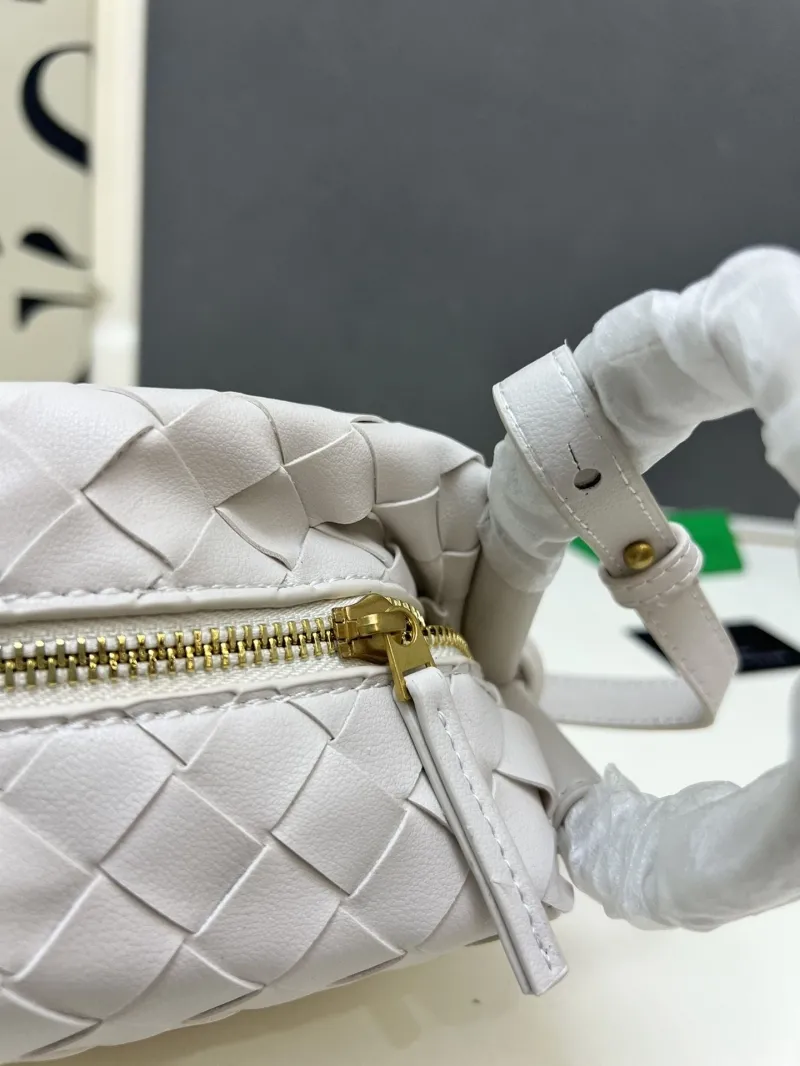 White BV Woven Satchel Bag S04003 - Image 7