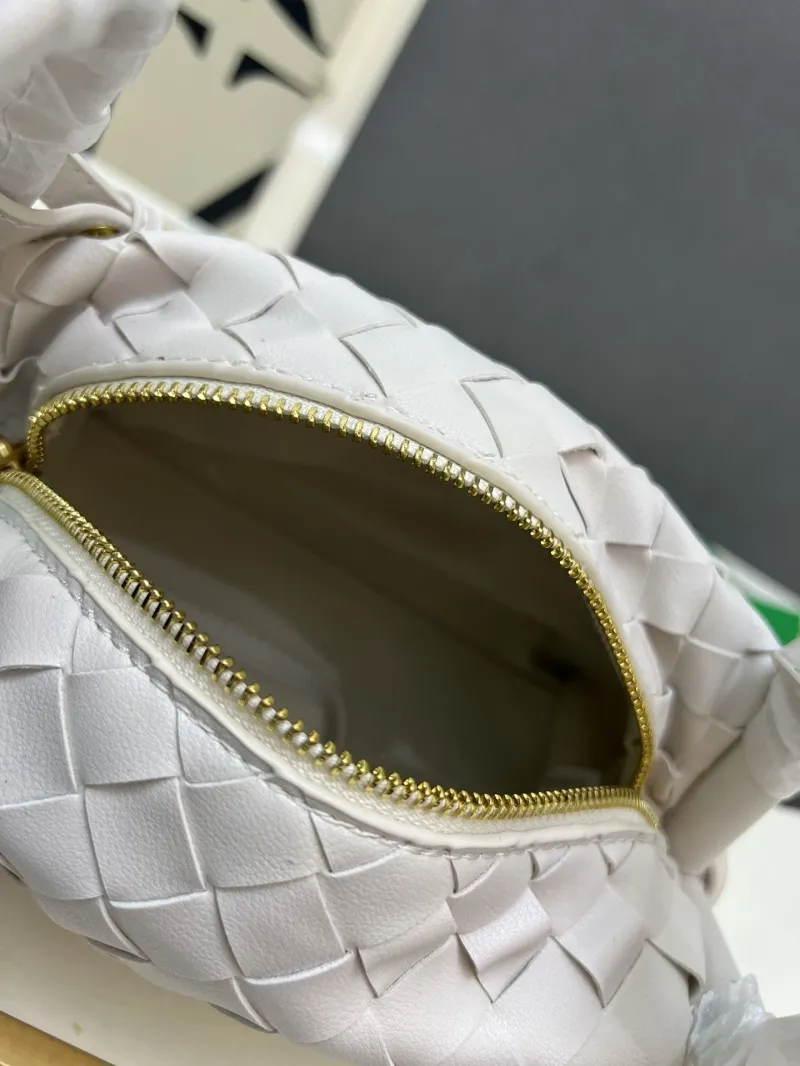 White BV Woven Satchel Bag S04003 - Image 8