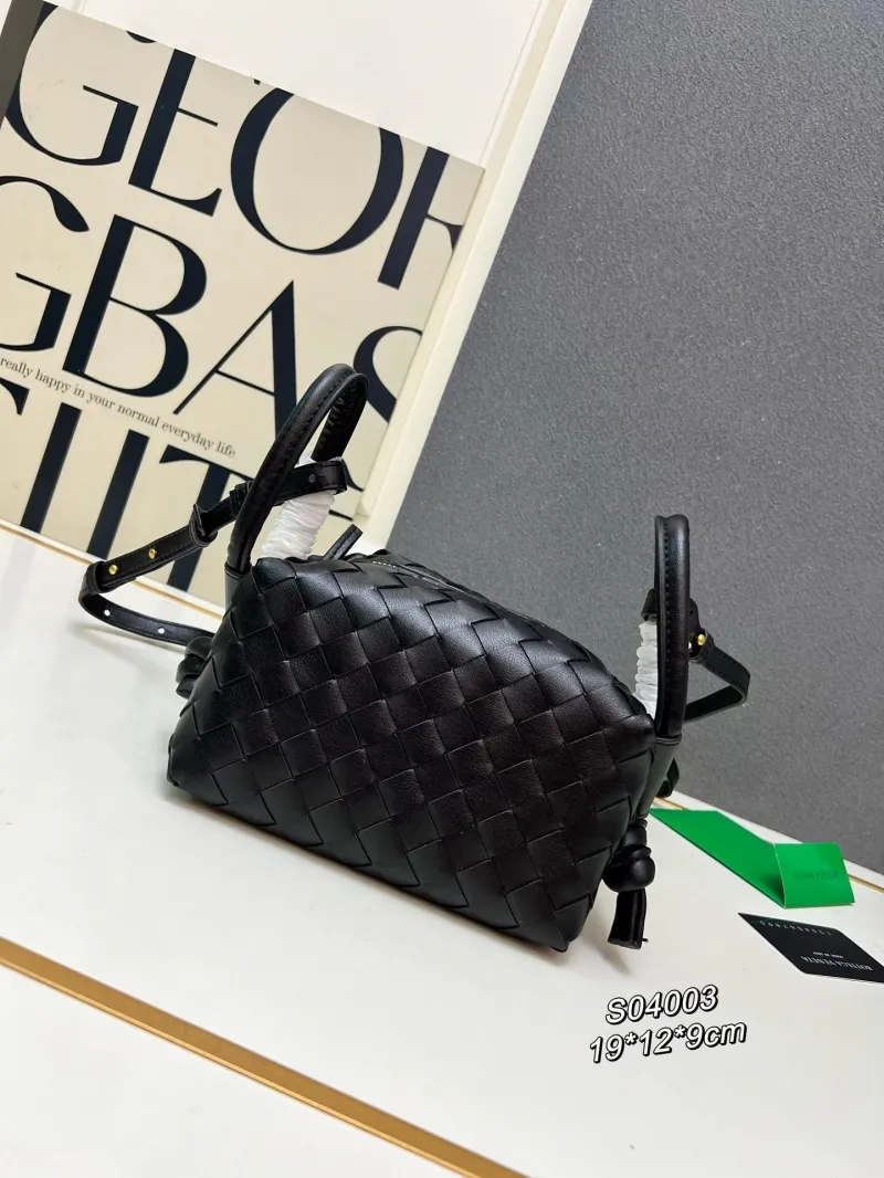 Black BV Woven Satchel Bag S04003