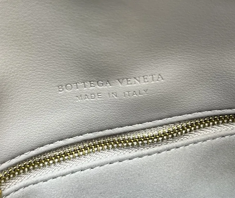 BV Gray Crossbody Satchel Bag S05282 - Image 9