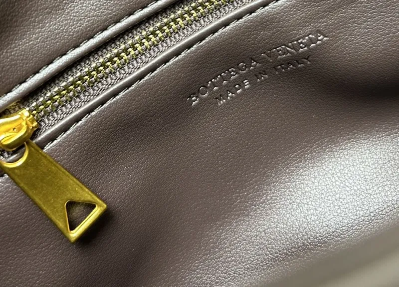 BV Brown Woven Leather Satchel Crossbody Bag S06335 - Image 9