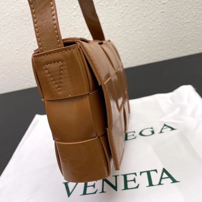 Bottega Veneta Brown Leather Satchel Bag S03040 23cm - Image 4