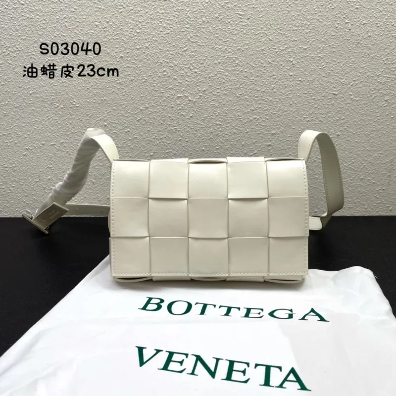 Bottega Veneta Ivory Crossbody Satchel Bag S03040 23cm