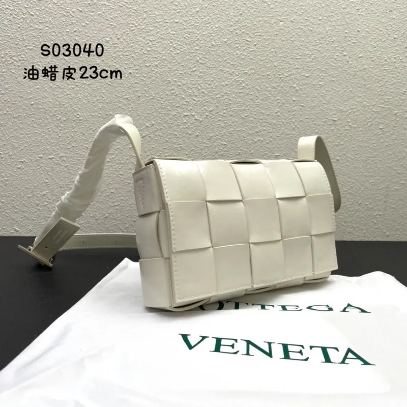 Alternative view of Bottega Veneta Ivory Crossbody Satchel Bag S03040 23cm
