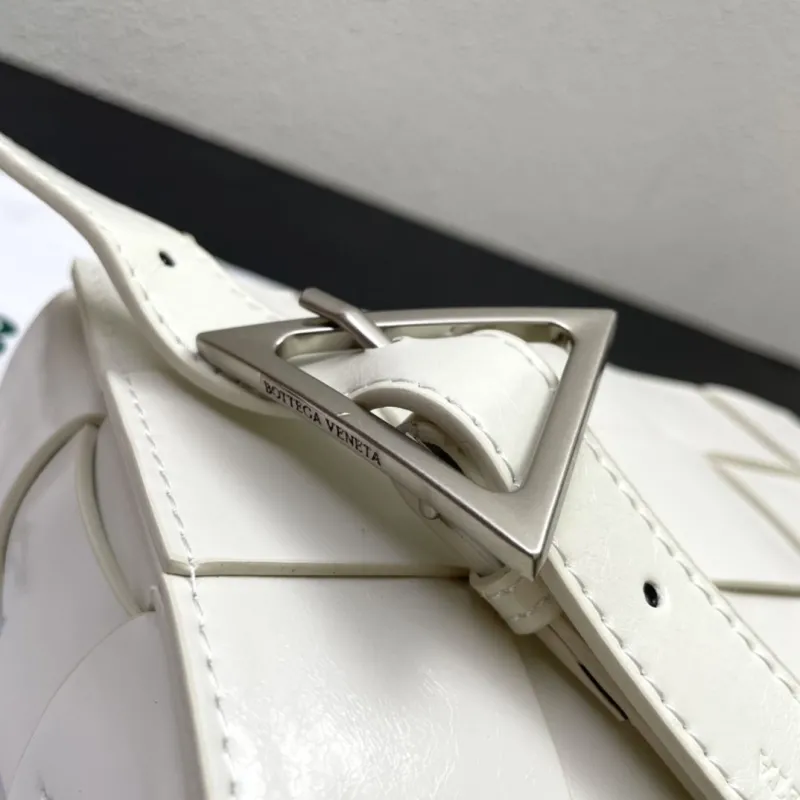 Bottega Veneta Ivory Crossbody Satchel Bag S03040 23cm - Image 6