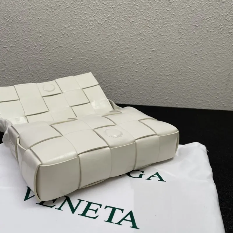 Bottega Veneta Ivory Crossbody Satchel Bag S03040 23cm - Image 7