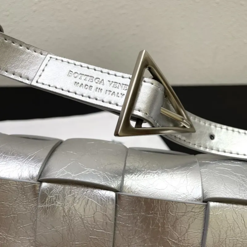 Bottega Veneta Silver Woven Satchel Bag S03040 23cm - Image 5