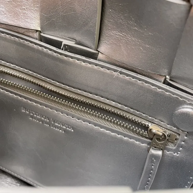 Bottega Veneta Silver Woven Satchel Bag S03040 23cm - Image 9