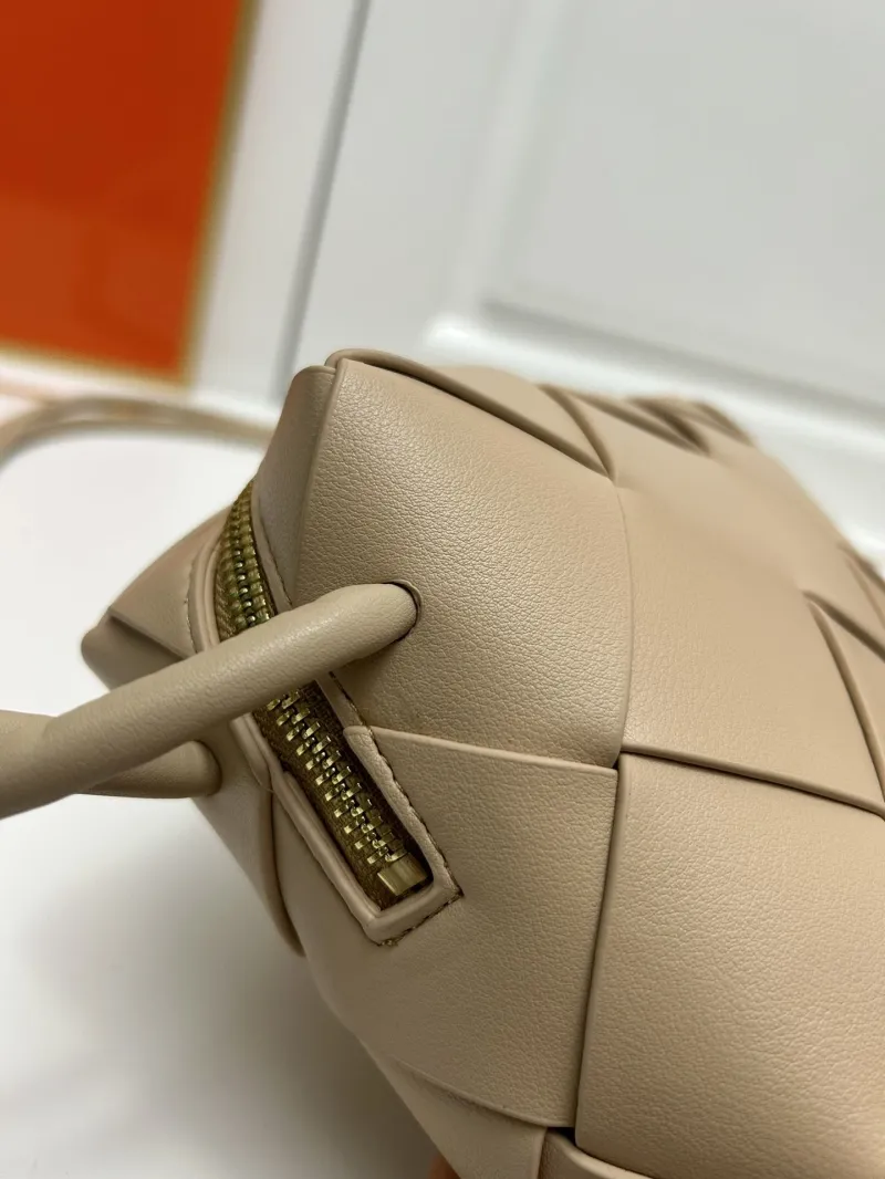 BV Beige Woven Satchel Bag S002 - Image 6