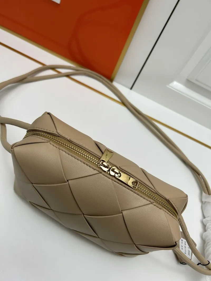BV Beige Woven Satchel Bag S002 - Image 7