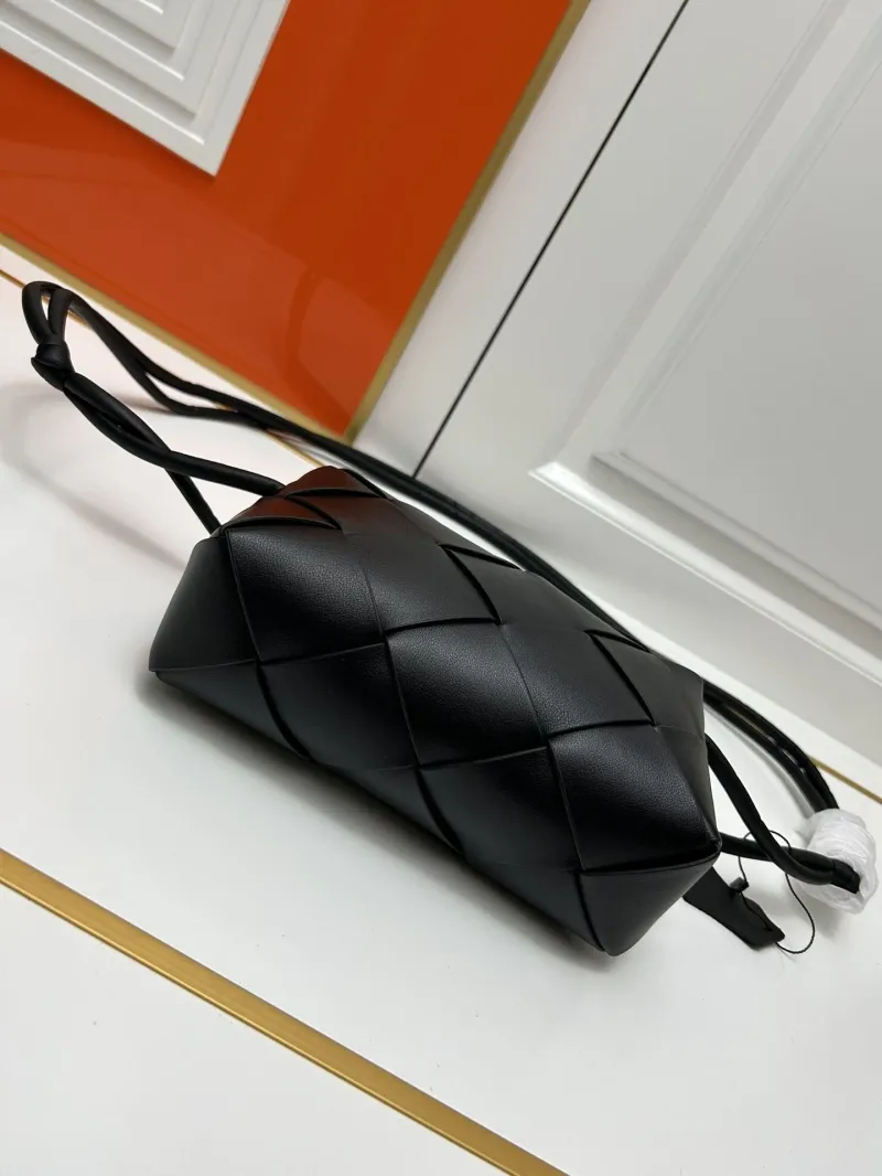 BV Black Woven Satchel Bag S002 - Image 4
