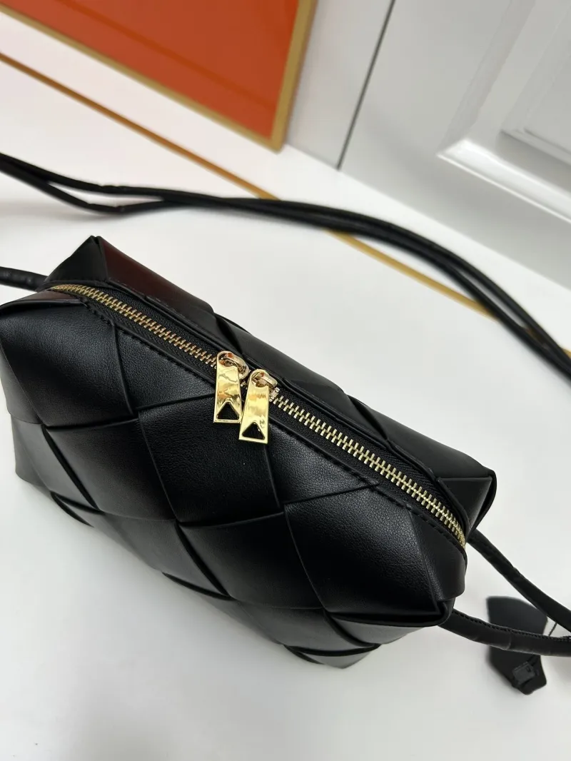 BV Black Woven Satchel Bag S002 - Image 7
