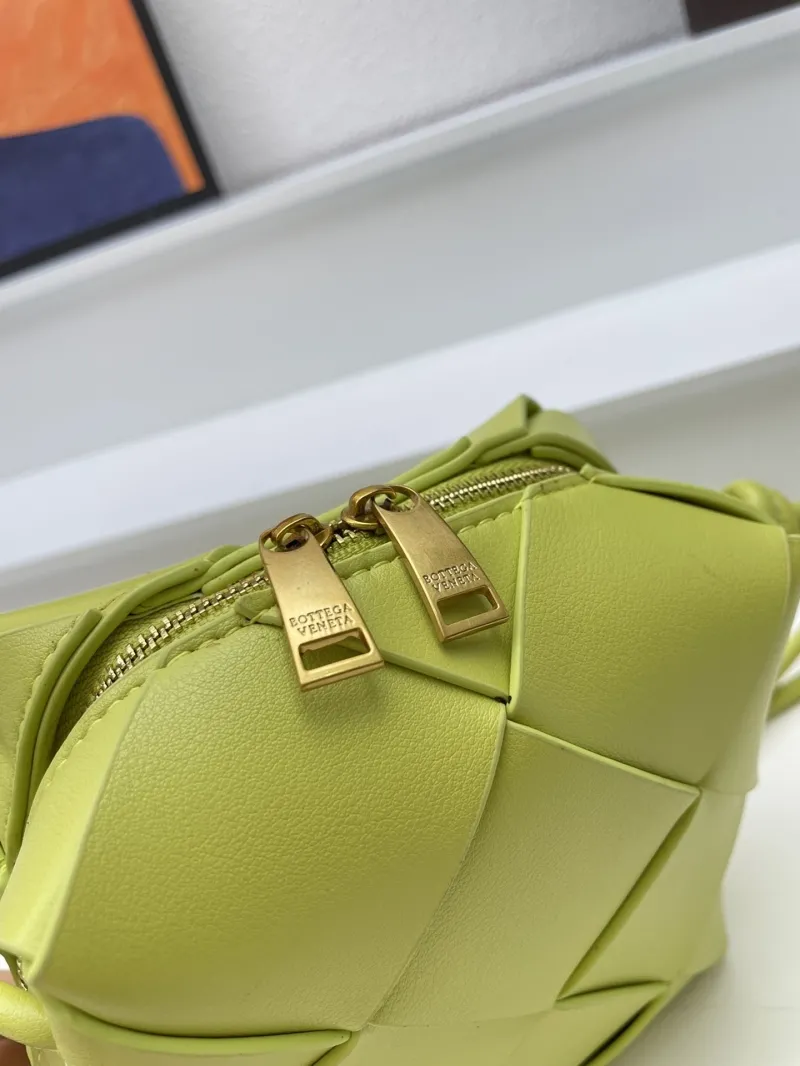 Bottega Veneta Lime Green Bucket Crossbody Bag S001 - Image 4