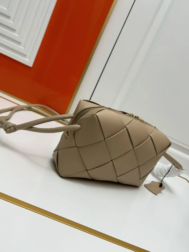 BV Beige Woven Satchel Bag S002 - Image 3