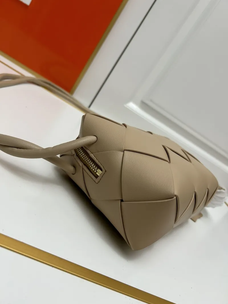 BV Beige Woven Satchel Bag S002 - Image 5
