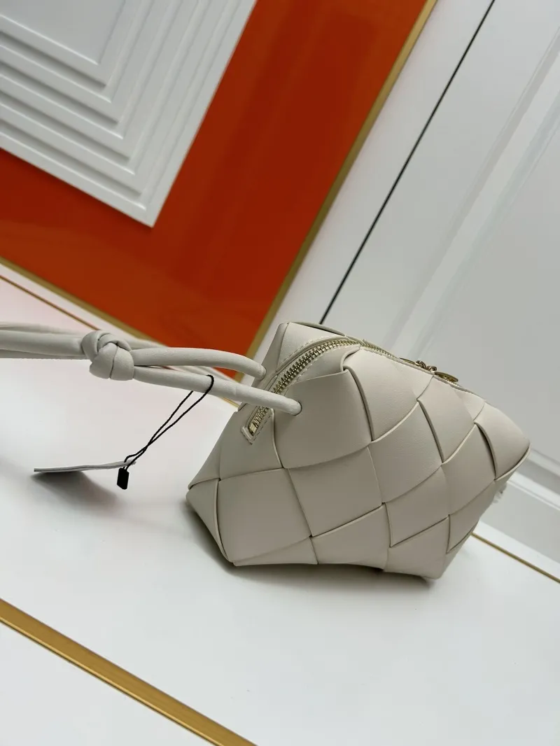 BV Beige Woven Satchel Bag S002 - Image 3