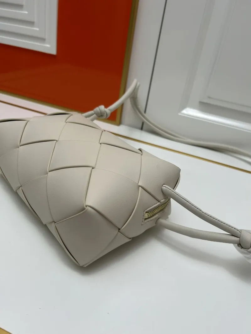 BV Beige Woven Satchel Bag S002 - Image 6