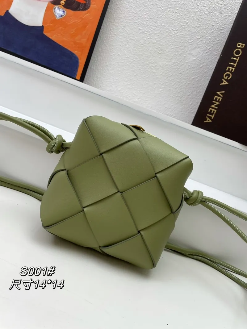 Bottega Veneta Olive Green Woven Crossbody Bag S001 Size 14x14 - Image 3