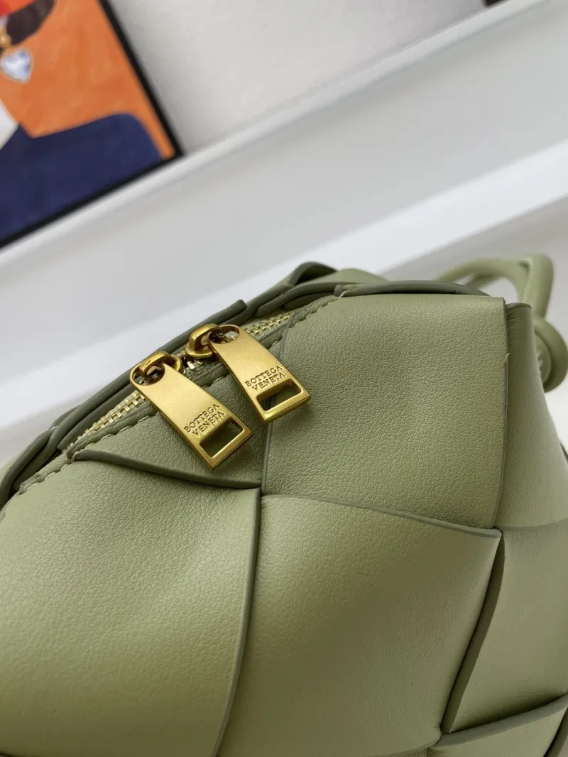 Bottega Veneta Olive Green Woven Crossbody Bag S001 Size 14x14 - Image 4
