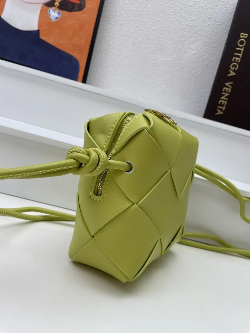 Bottega Veneta Lime Green Woven Bucket Bag S001 - Image 5