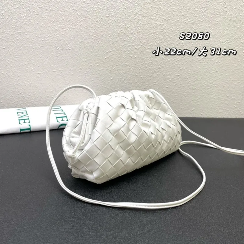 Bottega Veneta White Woven Satchel Bag S2080 - Image 4