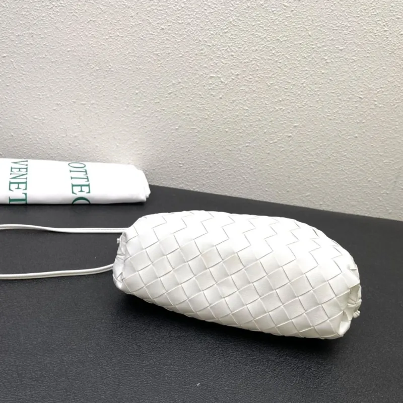 Bottega Veneta White Woven Satchel Bag S2080 - Image 7
