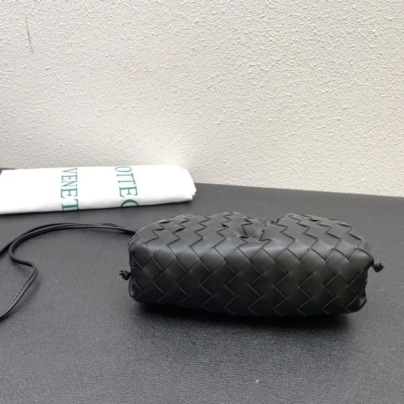 Black Bottega Veneta Crossbody Bag S2080 Small Large - Image 7