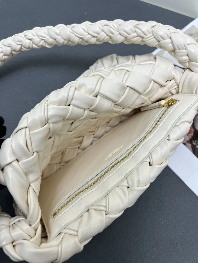 BV Cream Woven Shoulder Satchel Bag S0985 18-25-5.5cm - Image 9