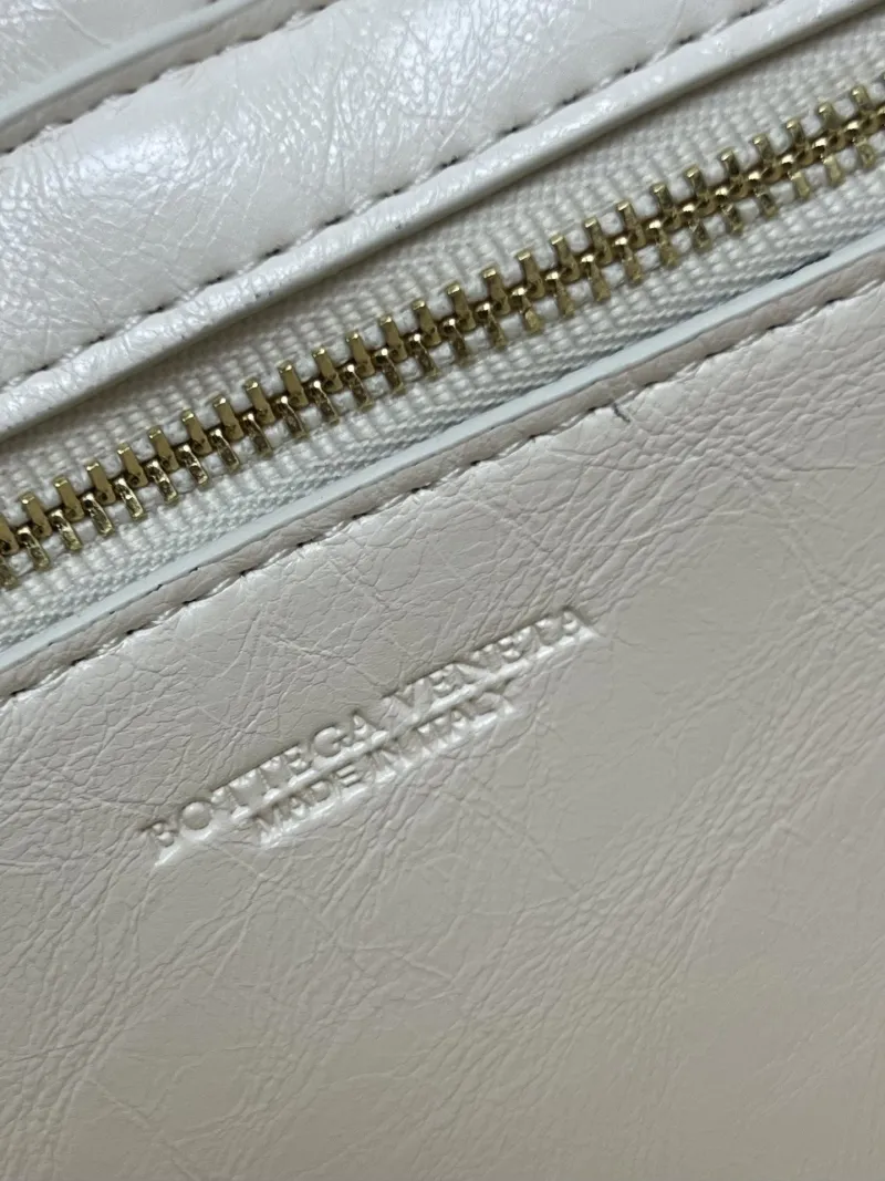 BV Cream Woven Shoulder Satchel Bag S0985 18-25-5.5cm - Image 10