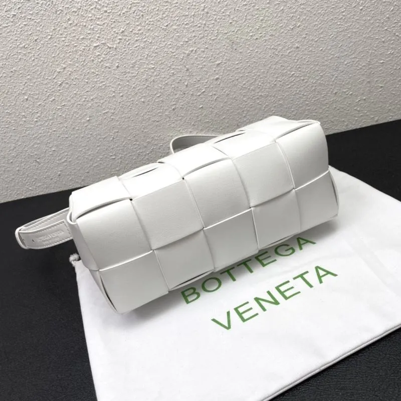 Bottega Veneta White Woven Satchel Bag S009 - Image 4