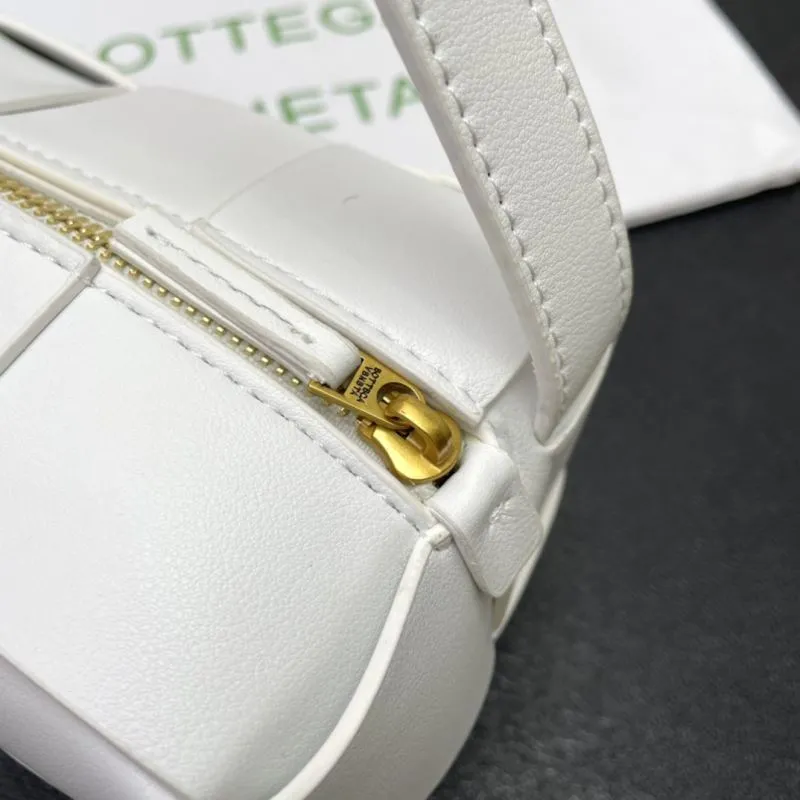 Bottega Veneta White Woven Satchel Bag S009 - Image 7