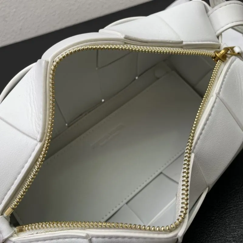 Bottega Veneta White Woven Satchel Bag S009 - Image 8