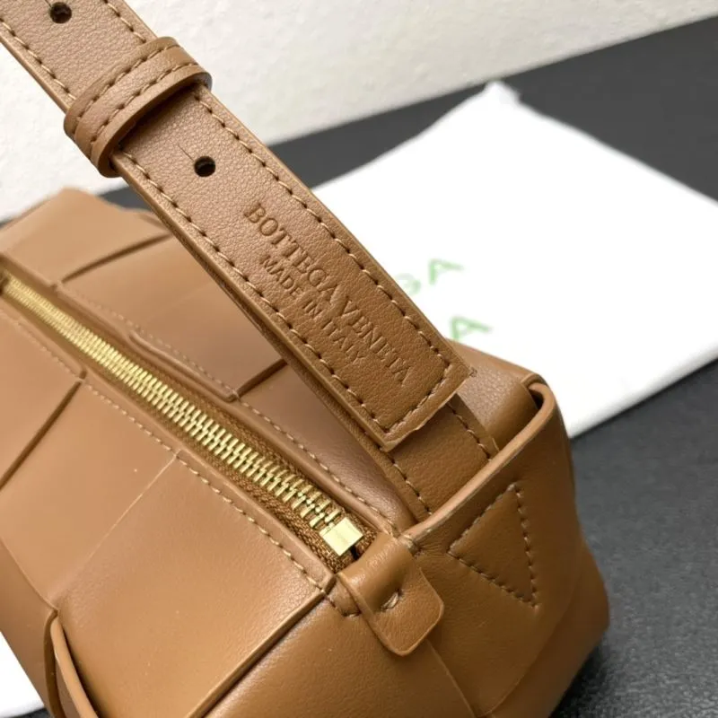 Bottega Veneta Brown Woven Crossbody Bag S009 23.5cm - Image 6
