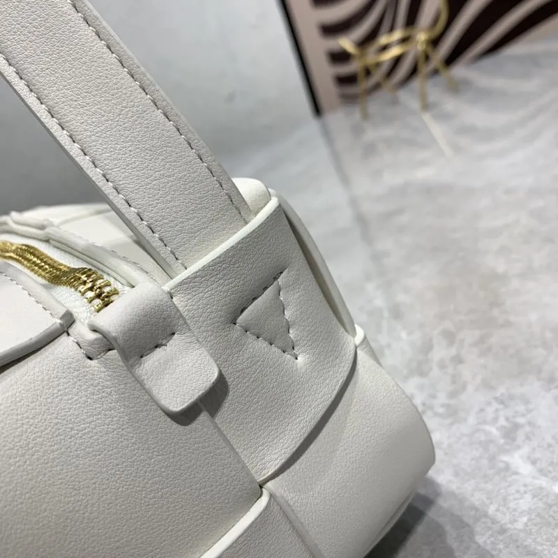 Bottega Veneta 5955 White Leather Satchel Bag - Image 6