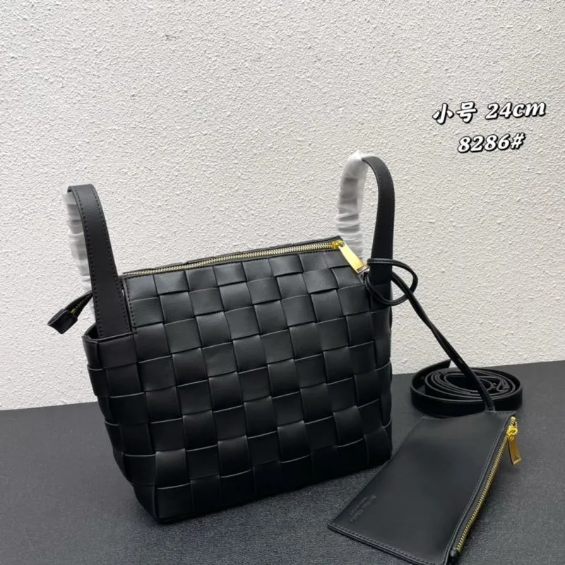 BV Small 24cm Black Woven Satchel Bag 8286 - Image 3