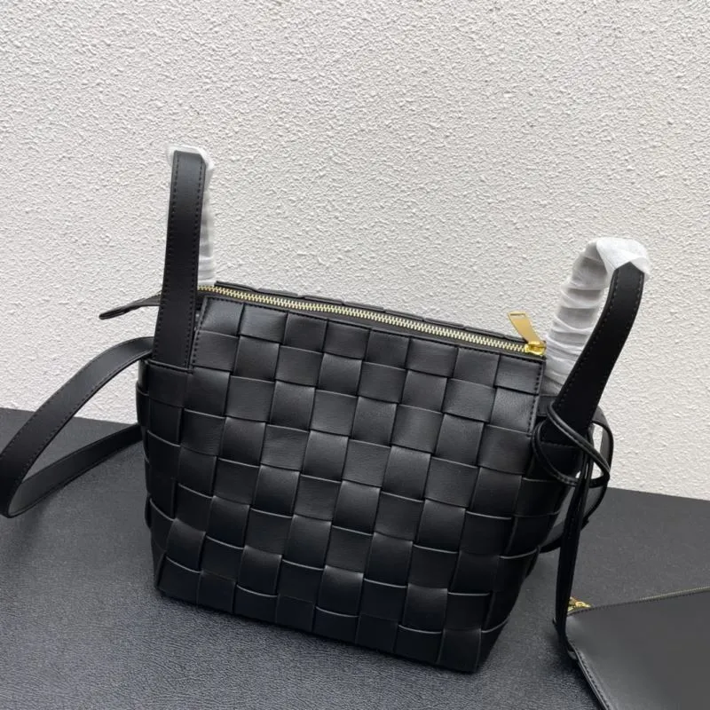 BV Small 24cm Black Woven Satchel Bag 8286 - Image 6