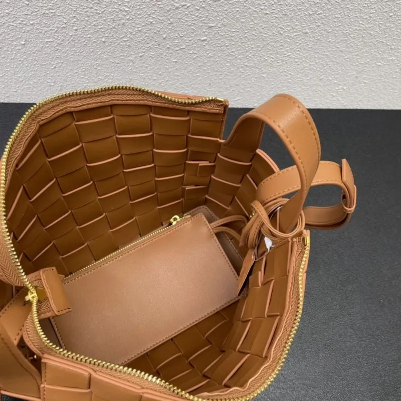 BV Small Brown Woven Leather Satchel Bag 8286 - Image 9