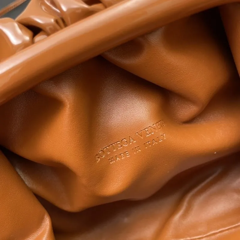 BV Brown Crossbody Bag S03044 Size 22 - Image 8