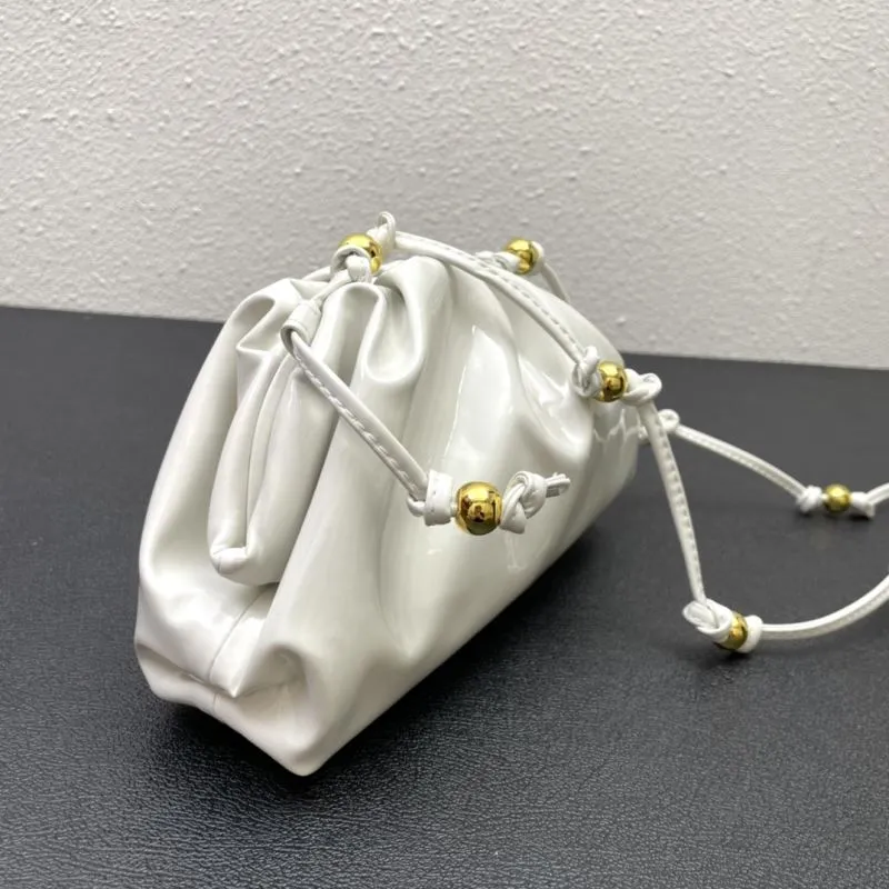 BV White Leather Satchel Bag S03044 Size 22 - Image 4
