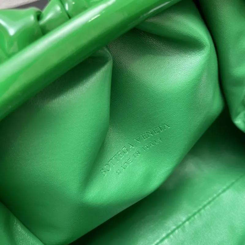 BV Green Satchel Crossbody Bag S03044 Size 22 - Image 9