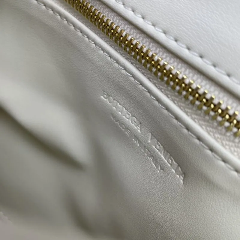 BV Off-White Satchel Bag 9657 Size 28cm - Image 9
