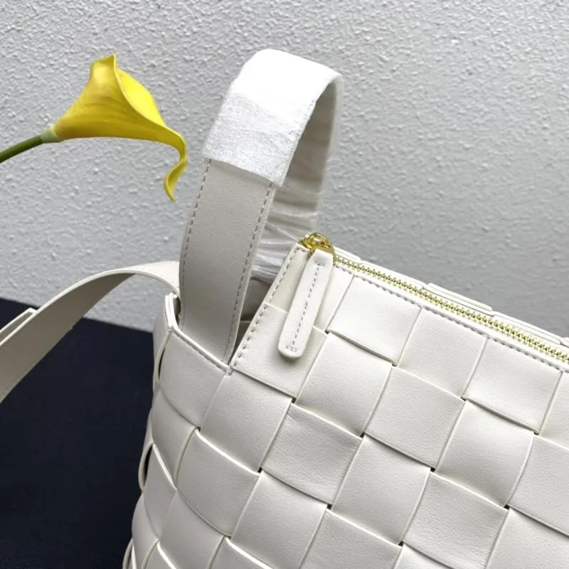 BV Cream Woven Satchel Crossbody Bag 9663 29cm - Image 5