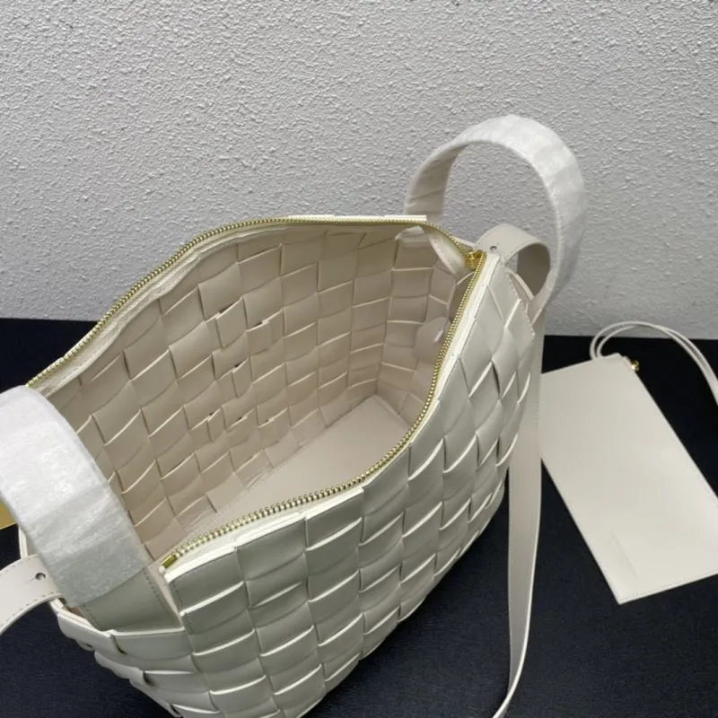 BV Cream Woven Satchel Crossbody Bag 9663 29cm - Image 7