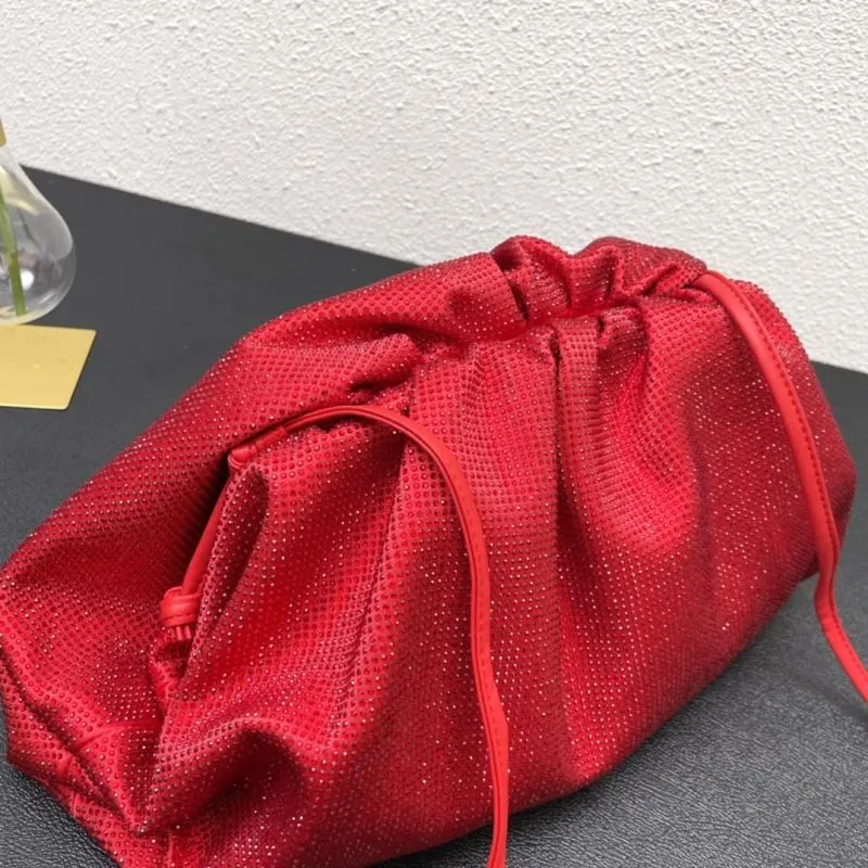 BV 9919 Large Red Satchel Bag - Image 5