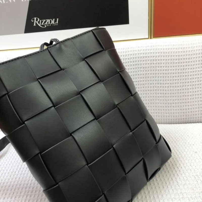 BV Black Woven Vertical Satchel Bag 9968 - Image 4