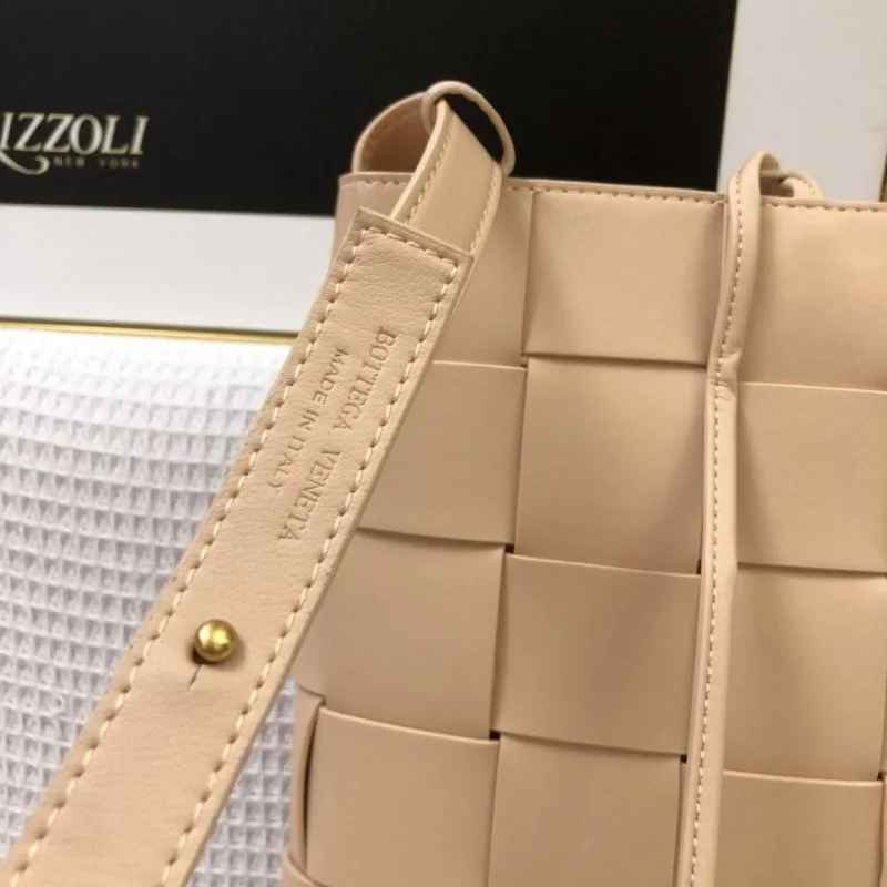 BV Cassette Woven Vertical Satchel Bag Nude Leather 29x24.5cm 9968 - Image 5