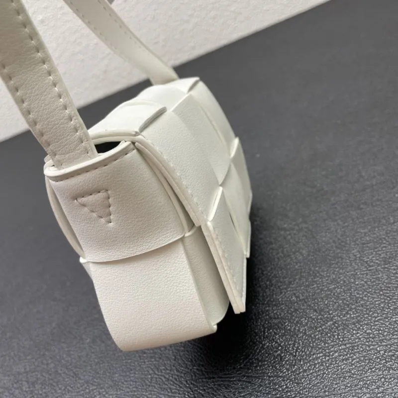 BV White Mini Satchel Bag S06700 12cm - Image 4