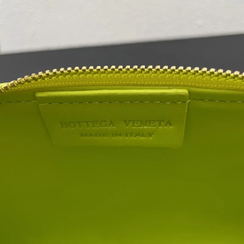 BV Lime Green Woven Satchel Bag 9587 Size 28 - Image 8