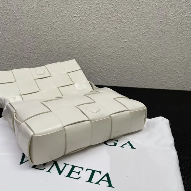 Bottega Veneta White Leather Satchel Bag S03040 23cm - Image 7